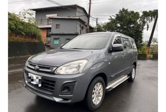 2017年Mitsubishi Zinger 2.4cc 精緻型  第1張相片