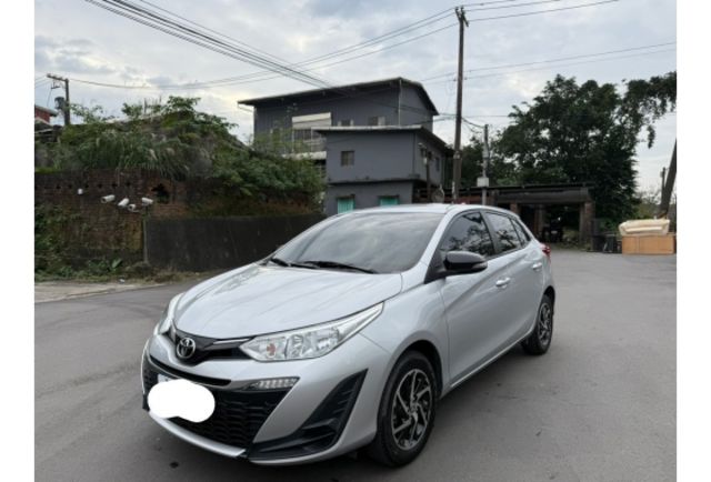 2021年 TOYOTA Yaris 五門神車  第1張相片