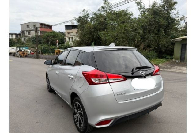 2021年 TOYOTA Yaris 五門神車  第2張相片