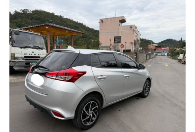2021年 TOYOTA Yaris 五門神車  第3張相片