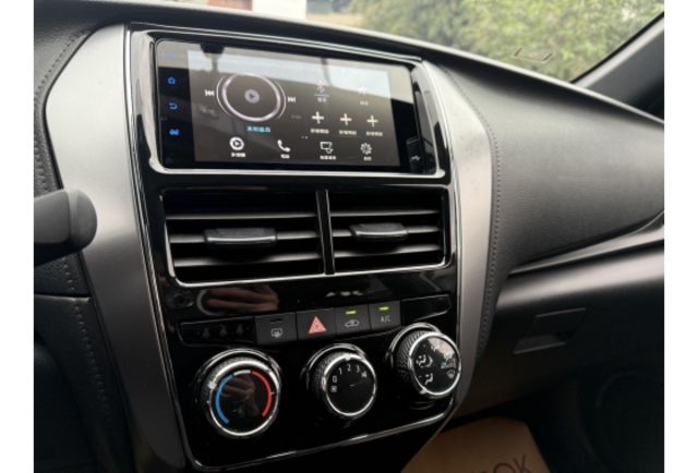 2021年 TOYOTA Yaris 五門神車  第14張相片