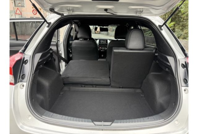 2021年 TOYOTA Yaris 五門神車  第15張相片