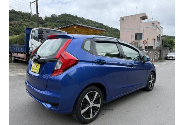 基隆弘揚汽車 在地經營30餘年 品質保證誠信至上 ㄧ手車 配備滿 里程僅跑8萬  第4張相片