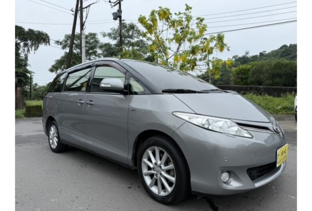 基隆弘揚汽車 在地經營30餘年 品質保證誠信至上 原鈑件 ㄧ手車 熱門七人座  第2張相片