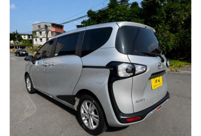 基隆弘揚汽車 在地經營30餘年 品質保證誠信至上 原鈑件 ㄧ手車 單側電滑門  第3張相片
