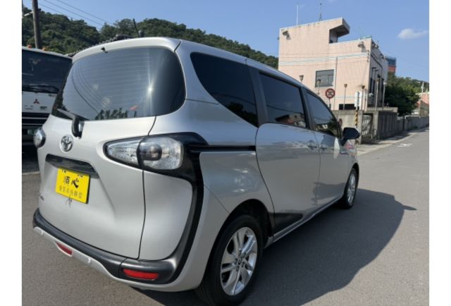 基隆弘揚汽車 在地經營30餘年 品質保證誠信至上 原鈑件 ㄧ手車 單側電滑門  第4張相片