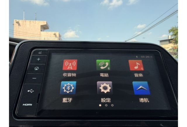 基隆弘揚汽車 在地經營30餘年 品質保證誠信至上 原鈑件 ㄧ手車 單側電滑門  第12張相片