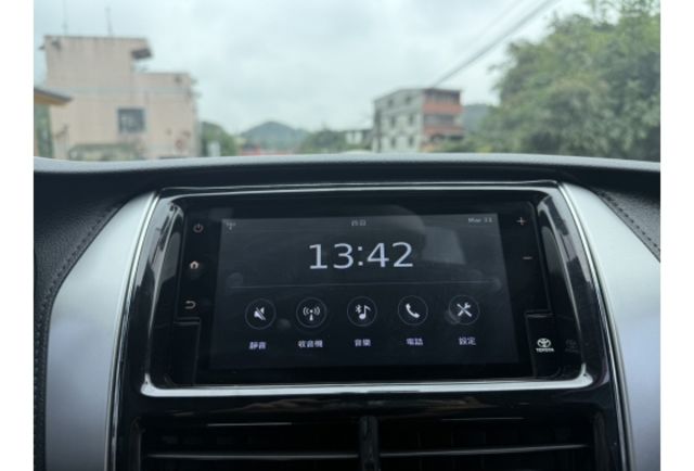基隆弘揚汽車 在地經營30餘年 品質保證誠信至上 原鈑件 ㄧ手車 里程僅跑2萬1  第13張相片
