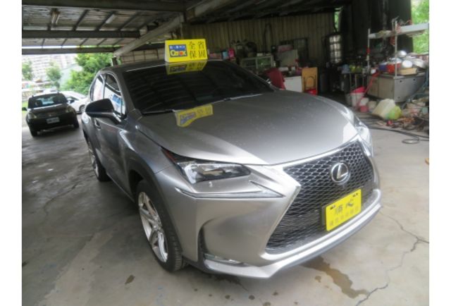 Lexus NX200T  第5張相片
