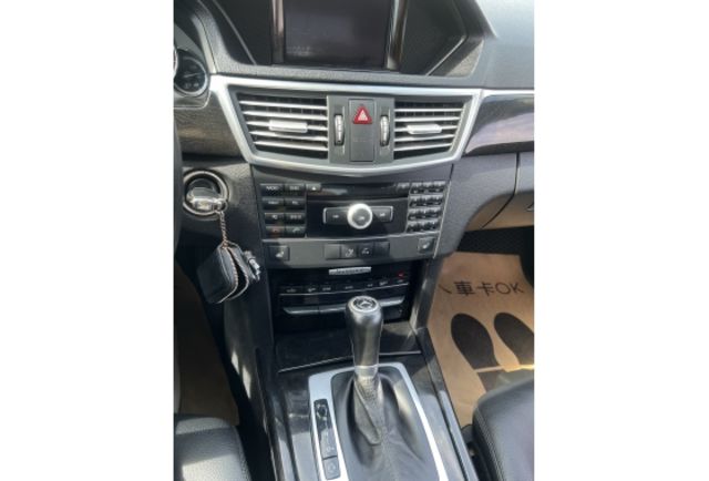 Benz E200  第5張相片