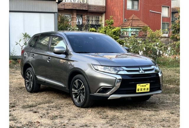 Mitsubishi OUTLANDER  第7張相片