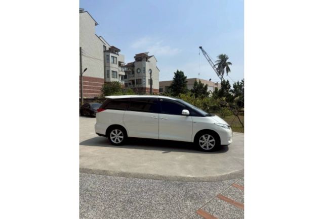 Toyota PREVIA  第6張相片