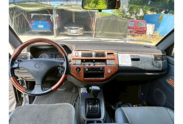 Toyota ZACE  第11張相片