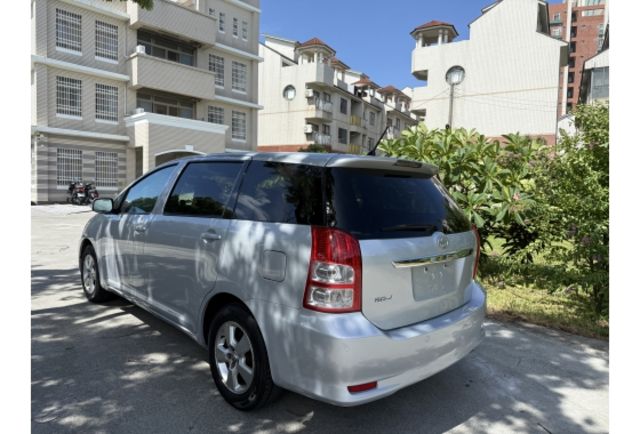 Toyota WISH  第4張相片