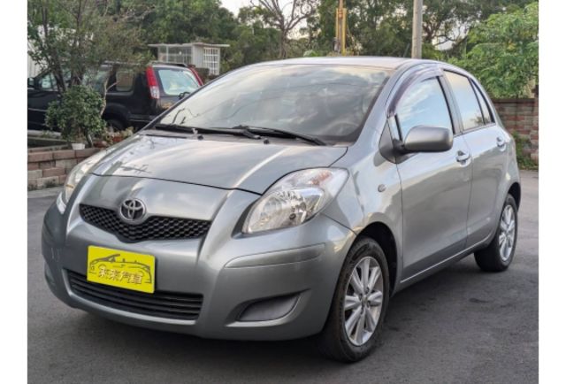 2011 yaris G版 原鈑少跑 優質都會代步神車  第1張相片