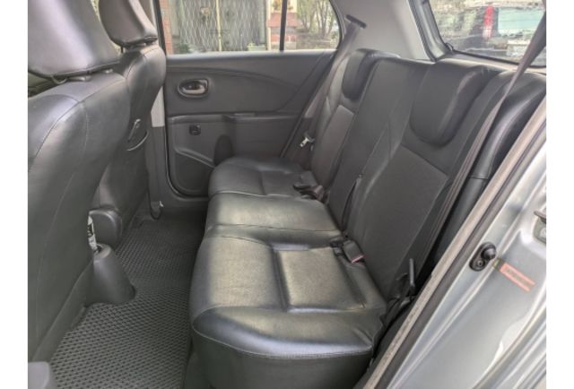 2011 yaris G版 原鈑少跑 優質都會代步神車  第7張相片