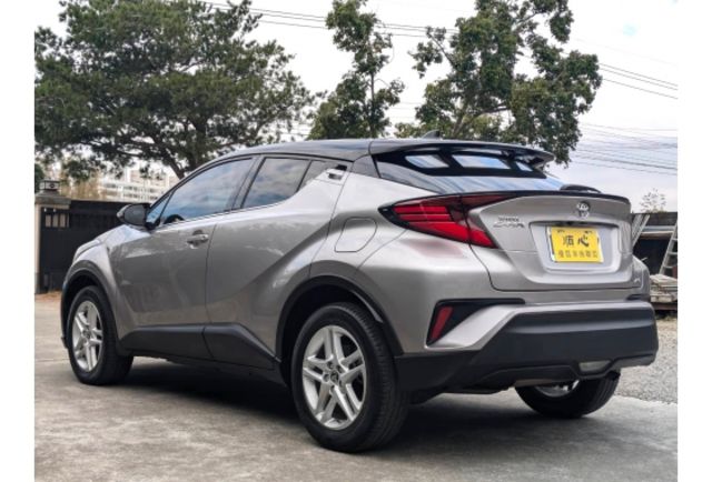 2020 Toyota C-HR 頂級尊絕版(四驅) 一手女用車/原鈑原漆原廠保養  第3張相片