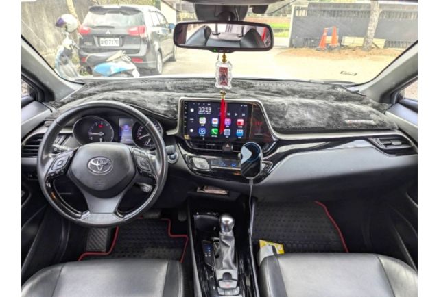 2020 Toyota C-HR 頂級尊絕版(四驅) 一手女用車/原鈑原漆原廠保養  第6張相片