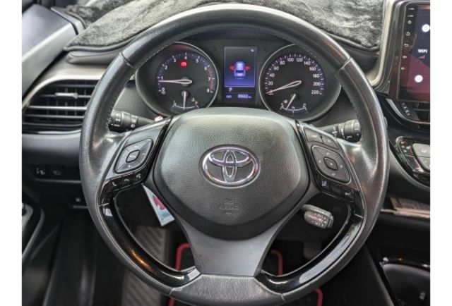 2020 Toyota C-HR 頂級尊絕版(四驅) 一手女用車/原鈑原漆原廠保養  第7張相片
