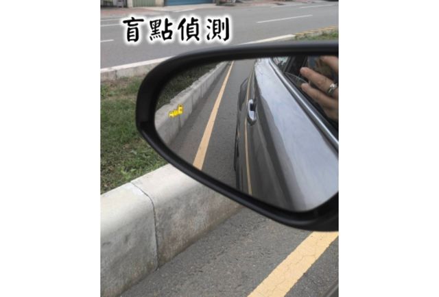 2020 Toyota C-HR 頂級尊絕版(四驅) 一手女用車/原鈑原漆原廠保養  第10張相片