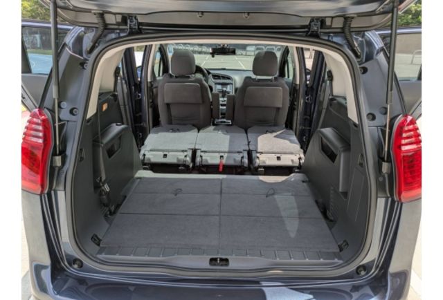 2017 領 Peugeot 5008 1.6 柴油HDi 小改頂級版  第7張相片