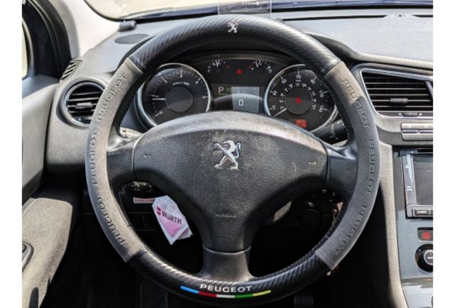 2017 領 Peugeot 5008 1.6 柴油HDi 小改頂級版  第10張相片