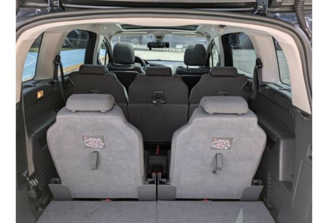 2017 領 Peugeot 5008 1.6 柴油HDi 小改頂級版  第16張相片