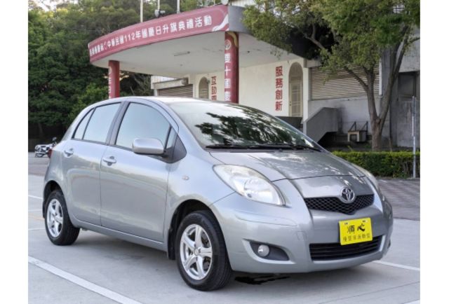 2011 yaris 精裝版 原鈑件 認證車  第2張相片