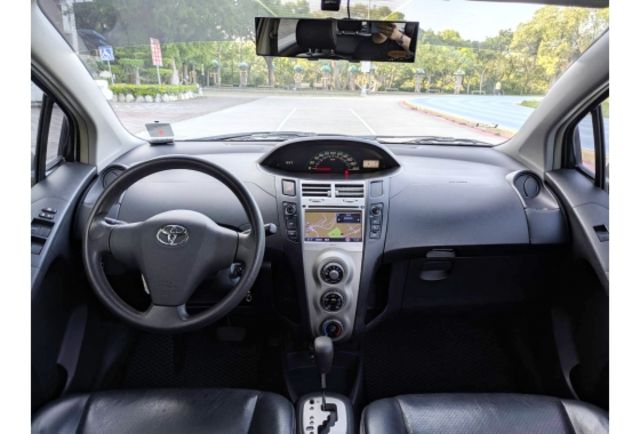 2011 yaris 精裝版 原鈑件 認證車  第6張相片