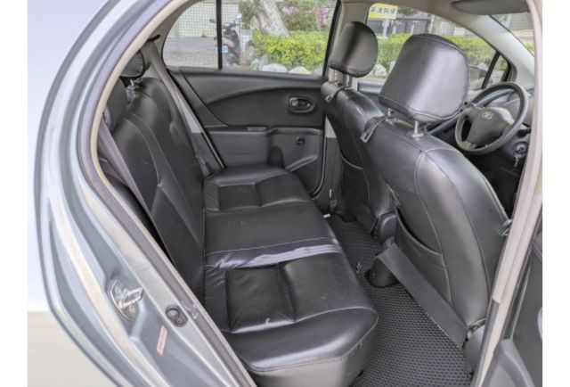 2011 yaris 精裝版 原鈑件 認證車  第8張相片
