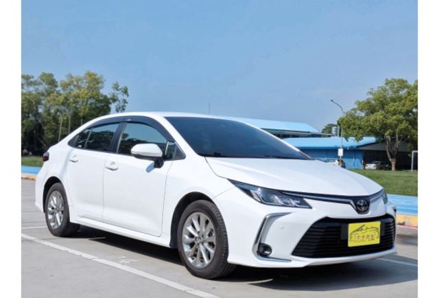 2021 Toyota Corolla Altis 精裝版一手女用車/原廠保養  第3張相片