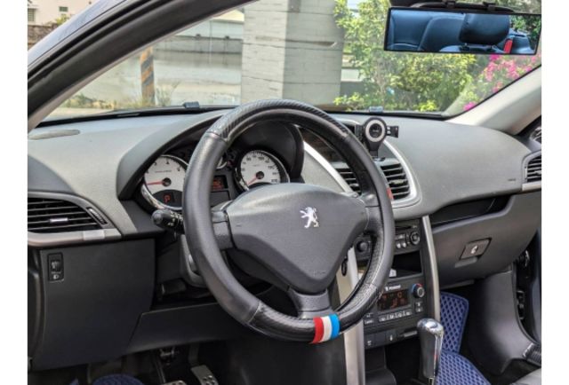 2011年 Peugeot 207CC 運動版 鋼鐵灰  第4張相片