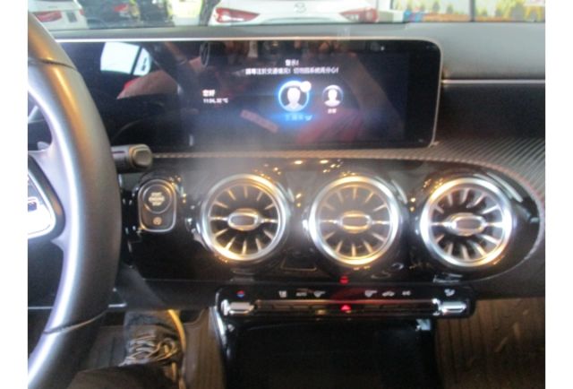 Benz A180  第8張相片