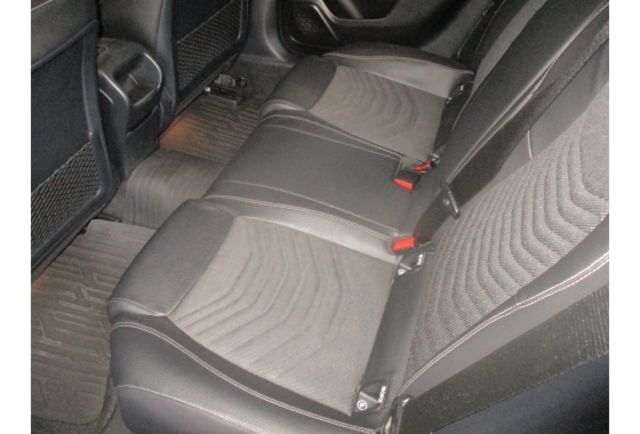 Benz A180  第9張相片