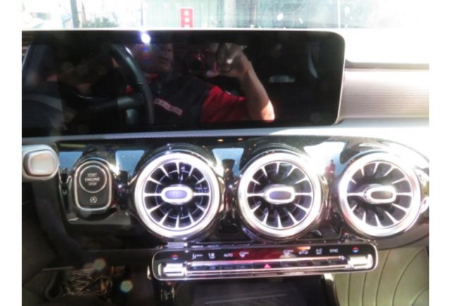 Benz A250  第8張相片