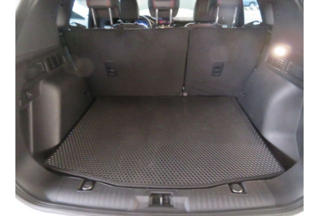 Ford KUGA  第7張相片