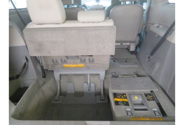 Toyota SIENNA  第4張相片