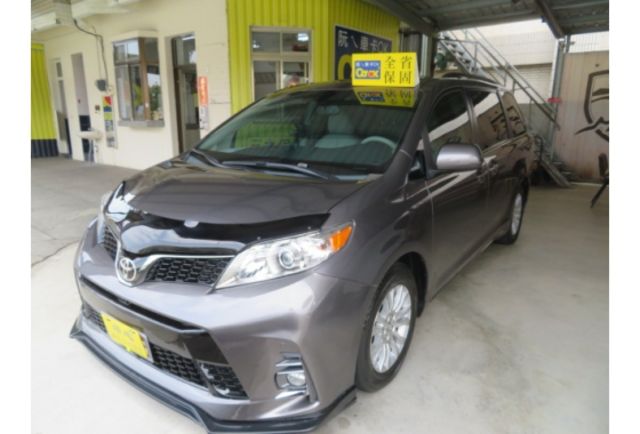 Toyota SIENNA  第6張相片