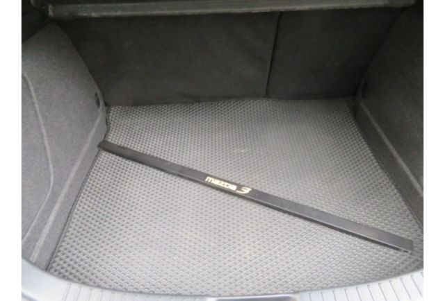 Mazda MAZDA3  第8張相片