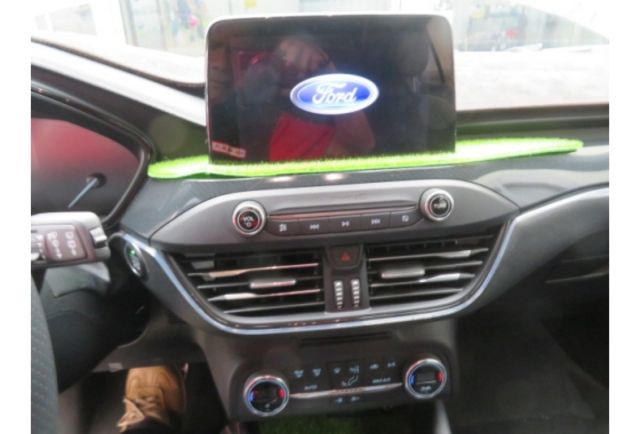 Ford FOCUS  第8張相片