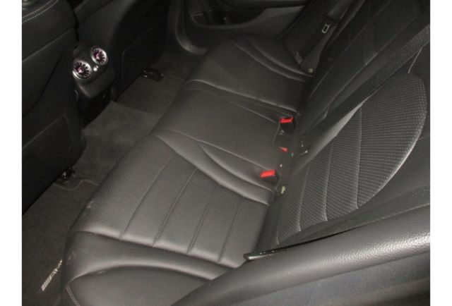 Benz C300  第9張相片