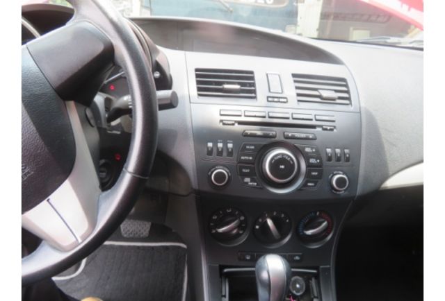 Mazda MAZDA3  第8張相片