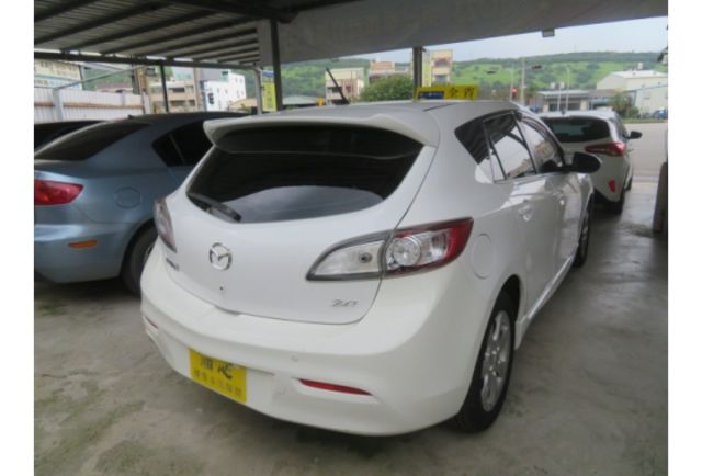 Mazda MAZDA3  第6張相片