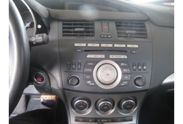 Mazda MAZDA3  第8張相片