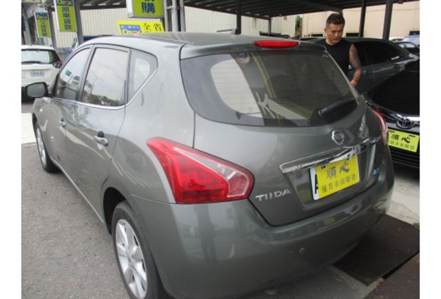 Nissan TIIDA  第3張相片