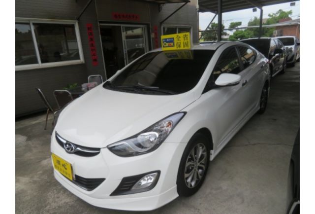 Hyundai ELANTRA  第5張相片
