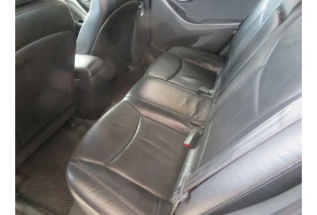 Hyundai ELANTRA  第9張相片