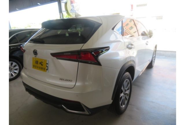 Lexus NX200  第7張相片