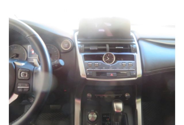 Lexus NX200  第9張相片