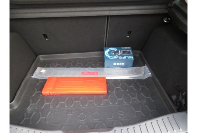 Ford FOCUS  第7張相片